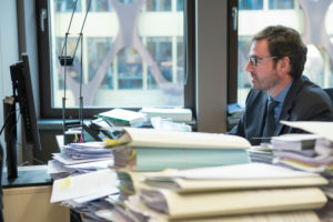 Pierre Hédouin de Arendt & Medernach dans son bureau